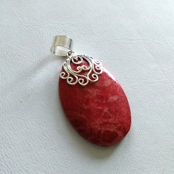 Coral Pendant - Picture 3 of 3